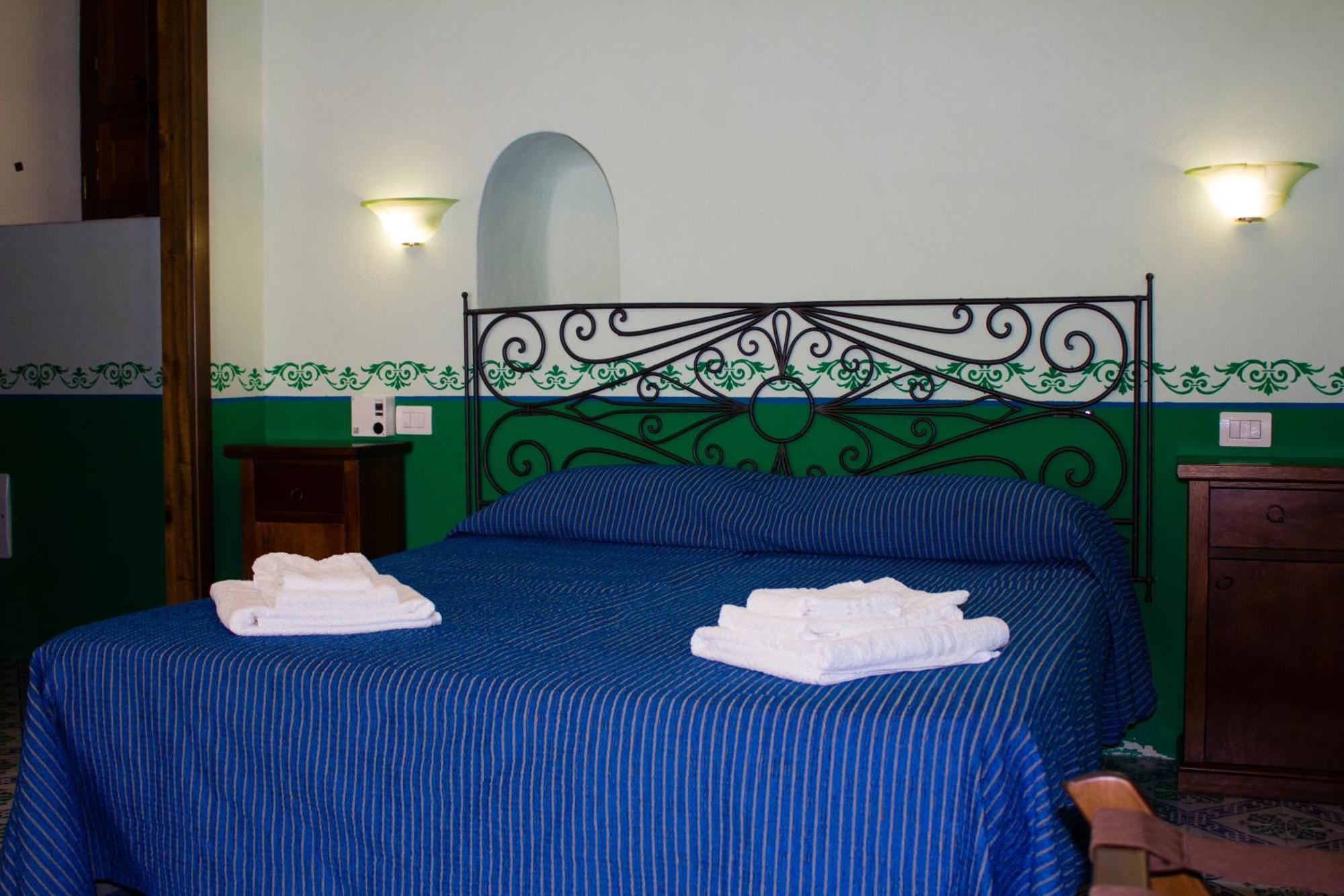 Hotel Arcangelo - Salina Santa Marina Salina Exteriör bild